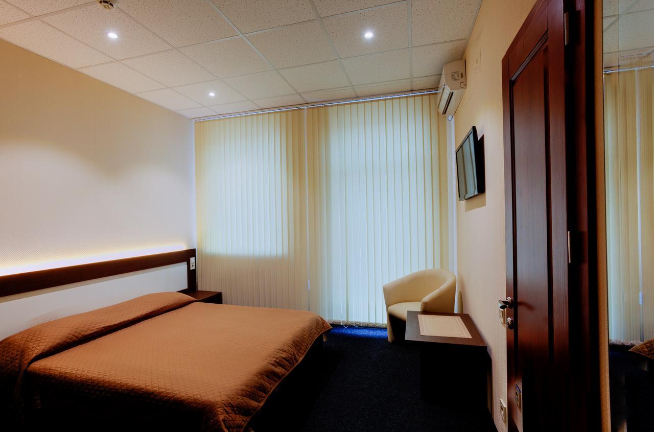 Comfort Hotel & Hostel Zaporizhia Екстериор снимка